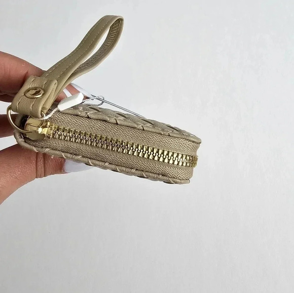 Woven Wristlet Zip up Card Holder - Picture 2 of 5